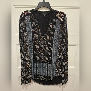New Lucky Brand embroidered Women's Top